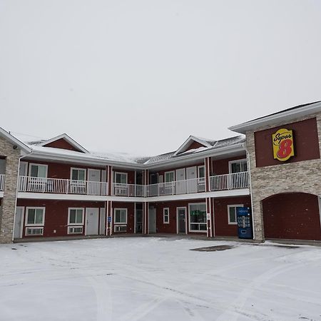 Super 8 By Wyndham Watrous Motell Exteriör bild